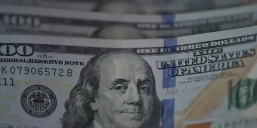 Ex-Fed President Urges Stable Dollar as U.S. Debt nears $40 Trillion