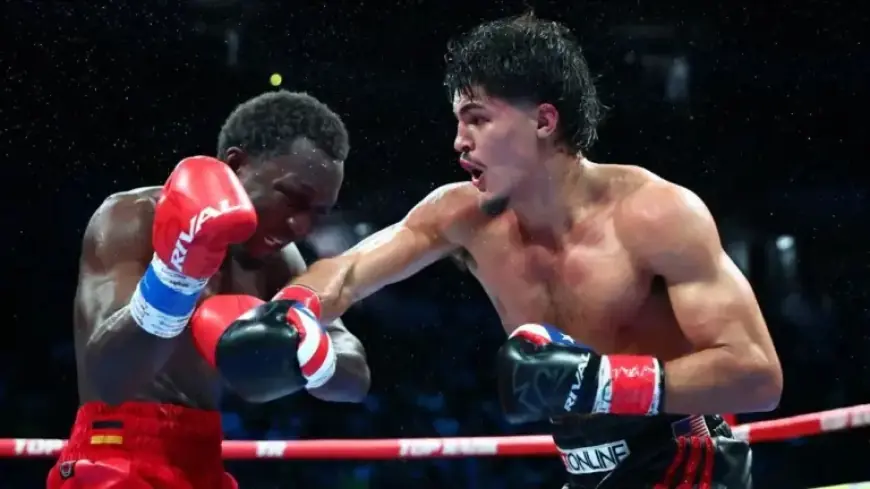 Xander Zayas Claims Unified Title with Close Win Over Abass Baraou