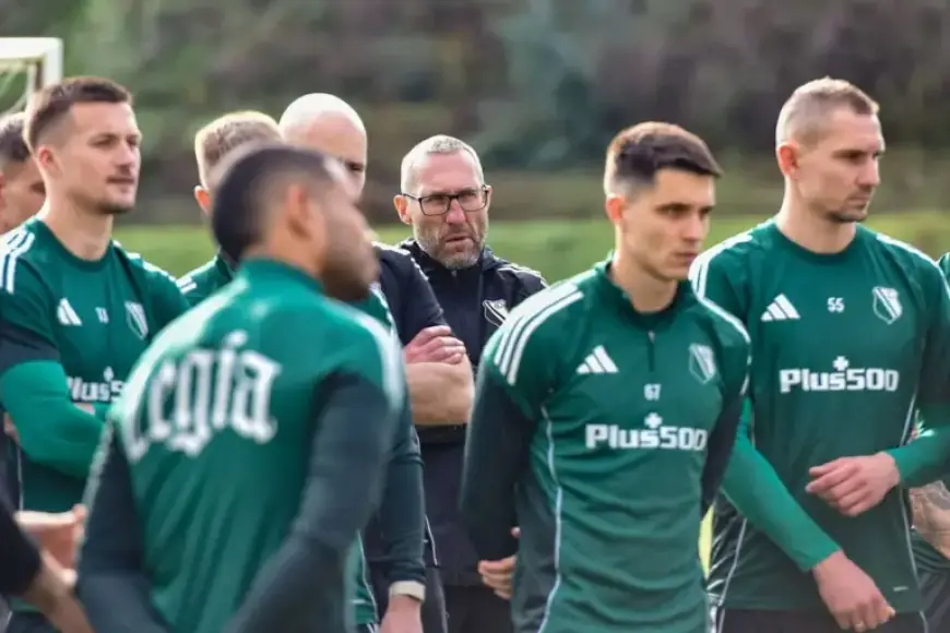 Legia vs. Korona Lineups Revealed: Papszun Unveils Debut Strategy