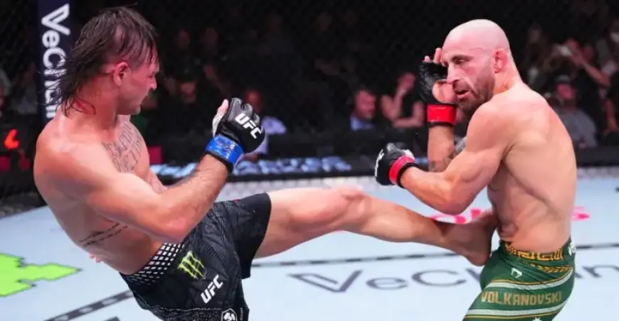 Diego Lopes Hospitalized for Injuries Following UFC 325 Defeat