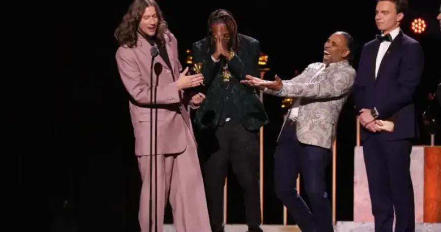 Grammys 2023: Stars Shine, Kehlani Criticizes ICE, Spielberg Achieves EGOT Status