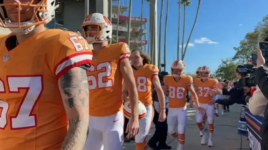 Bruins & Lightning Embrace History at Stadium Series in Colonial, Buccaneer Attire