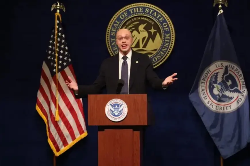 Pete Davidson Portrays Border Czar in ‘SNL’ Minneapolis Sketch
