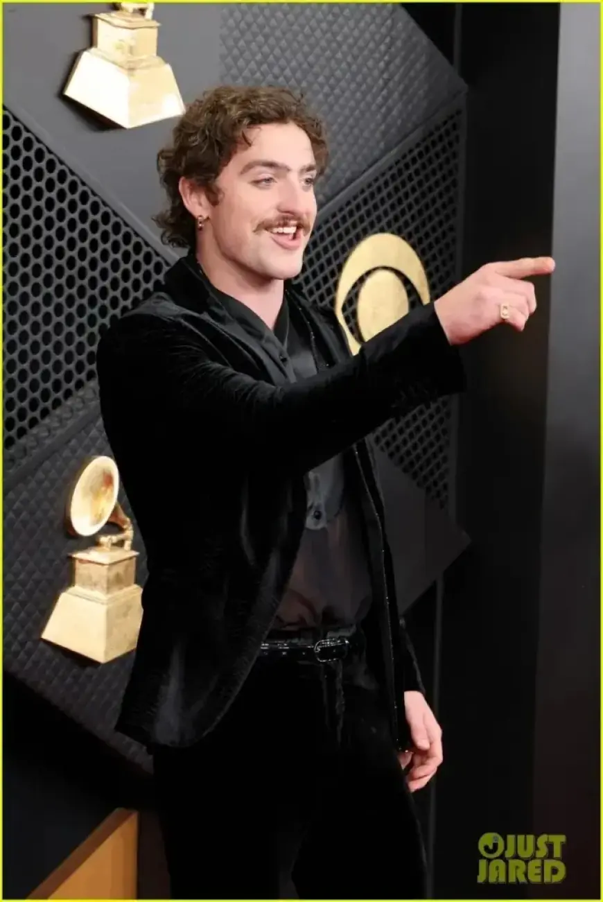 Benson Boone Stuns in Classic All-Black at 2026 Grammys