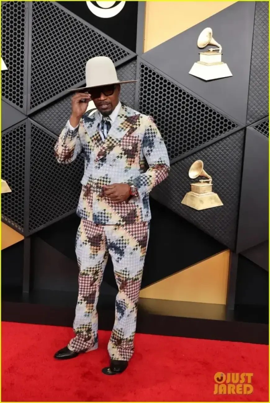 Jamie Foxx Joins 2026 Grammys with Daughters Anelise & Corinne