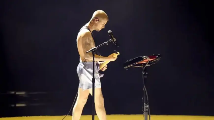 Justin Bieber Stuns Grammys Audience with Underwear Performance