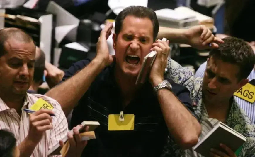 Bitcoin Crashes Over Weekend, Revealing Cracks in Crypto’s Latest Boom