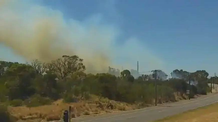 Kwinana Beach Bushfire Forces Northbound Rockingham Road Closure