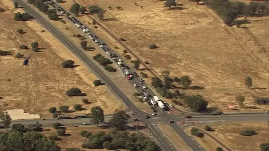 Bushfire Forces Evacuations in Darling Downs and Hilbert as Firefighters Combat Blaze