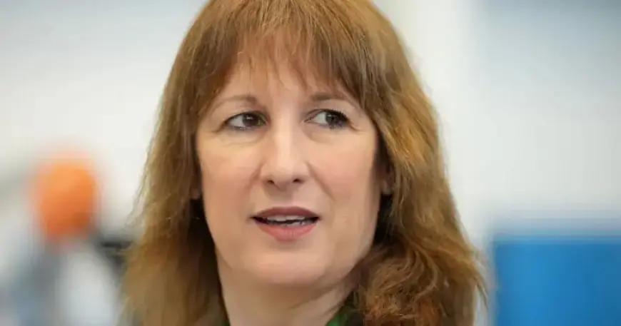 Rachel Reeves Offers £100k Payout to Quitting Civil Servants