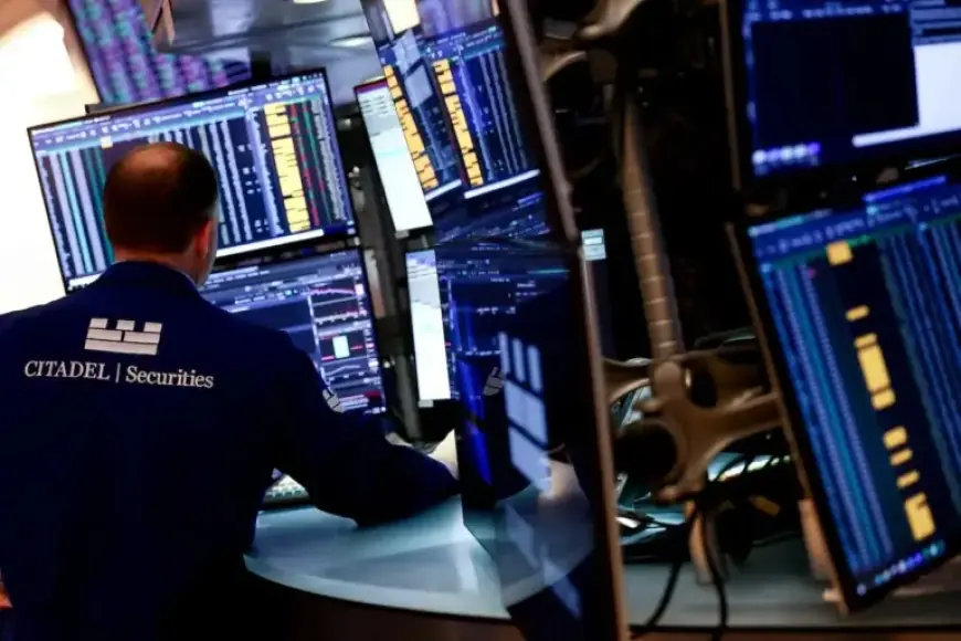 U.S. Stock Futures Drop Amid Commodity Market Slump