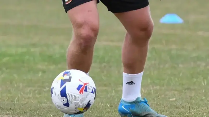 Swindon Town Secures Blackburn Rovers Left-Back in New Agreement