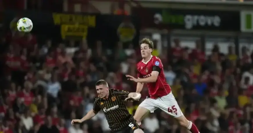 Mo Faal and Harry Ashfield Join Cheltenham Town on Loan