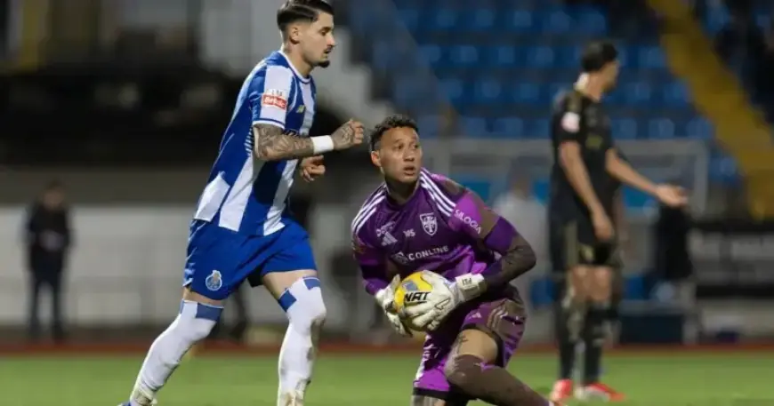 Patrick Sequeira Shines with Stellar Performance for Casa Pia