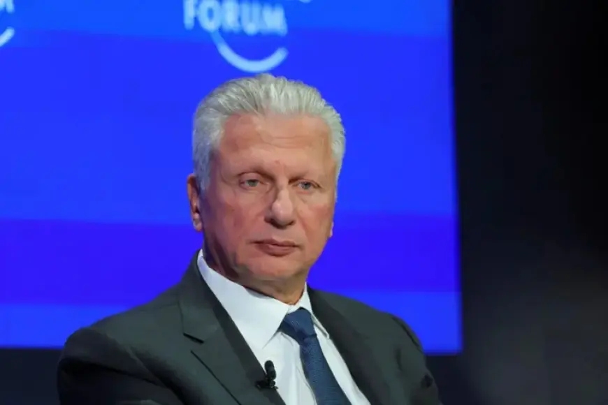 International Firms Halt U.S. Operations Due to ICE Policies