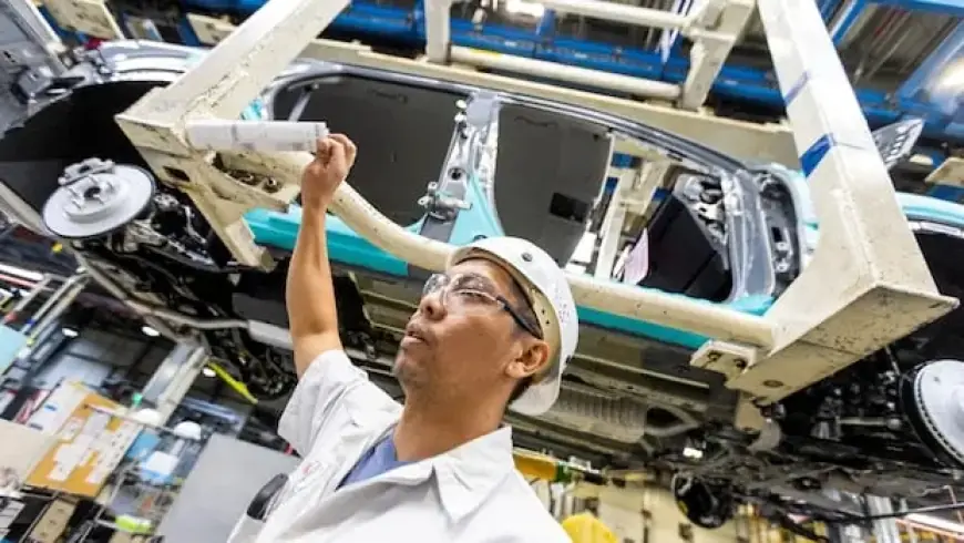 Detroit Three’s Auto Output Falls in Canada as Japanese Makers Lead, Report Finds