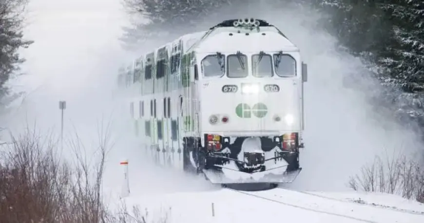 GO Train Breakdown Near Union Station Disrupts Toronto Commuters