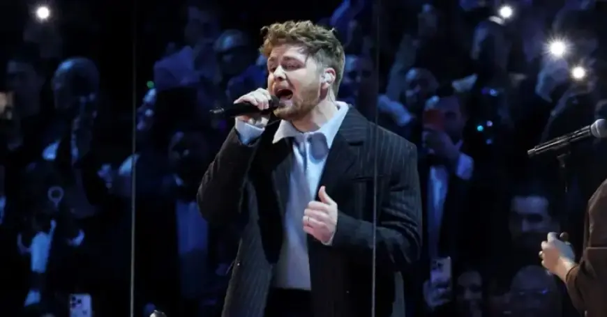 Singer Confronts Major Technical Issue During Grammys Performance