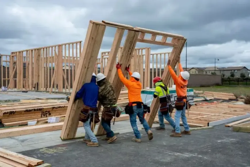 Contractors Promote ‘Trump Homes’ to Secure Support for Million-House Initiative