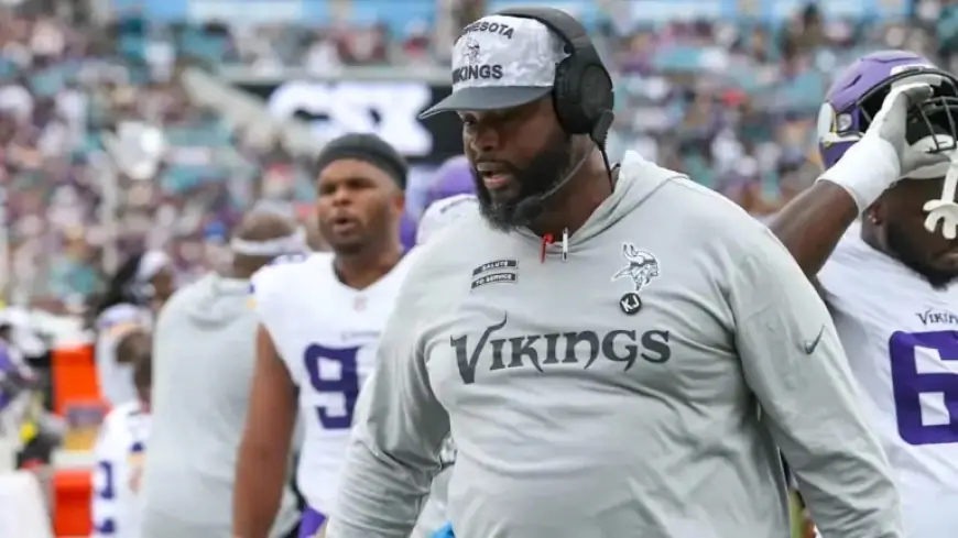 Cowboys Hire Marcus Dixon, Reunite Him with Christian Parker