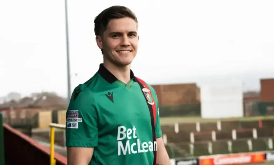 Glentoran Signs Josh Daniels to Long-Term Contract