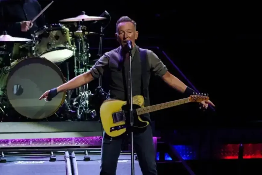 Bruce Springsteen’s ‘Streets of Minneapolis’ Tops Weekly Sales Chart