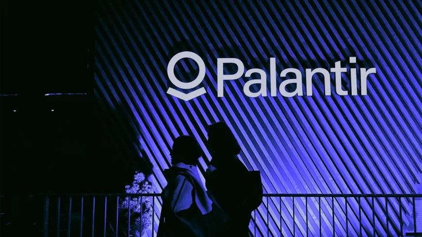 Palantir stock jumps as PLTR earnings beat and 2026 outlook rises