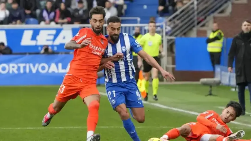 Alavés Triumphs Over Real Sociedad with Decisive Lead