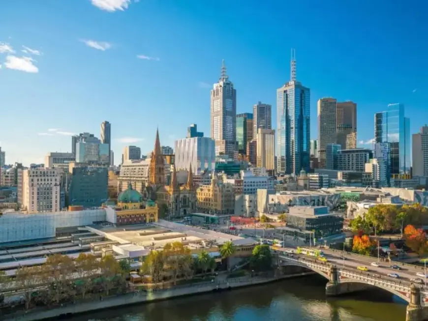 Office Vacancy Rates Surge to 30-Year High Amid Tenant Shortage