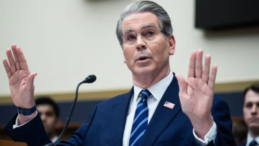 Waters and Treasury’s Bessent Clash Over Trump’s Economic Agenda