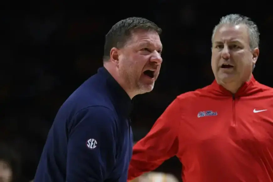 Chris Beard Explains His Fiery Confrontation Leading to Ejection