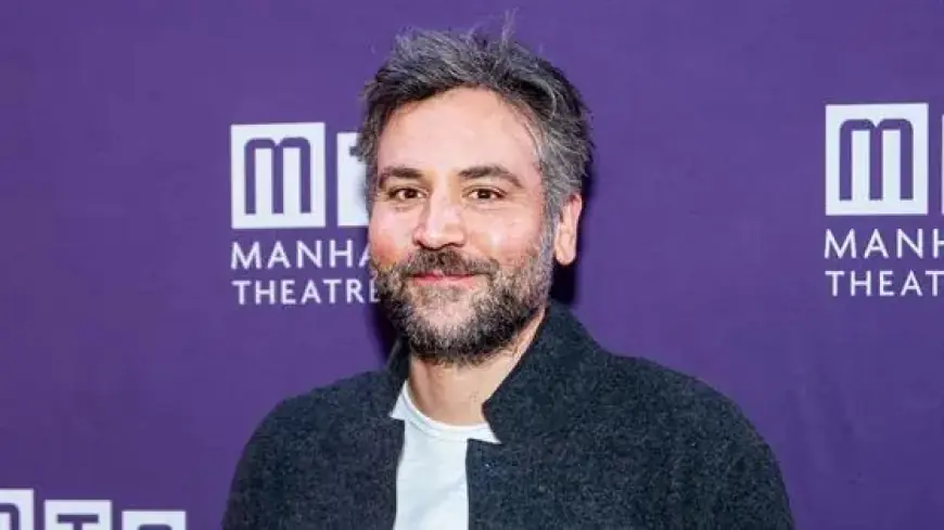 Josh Radnor and Jordana Jacobs Welcome First Child
