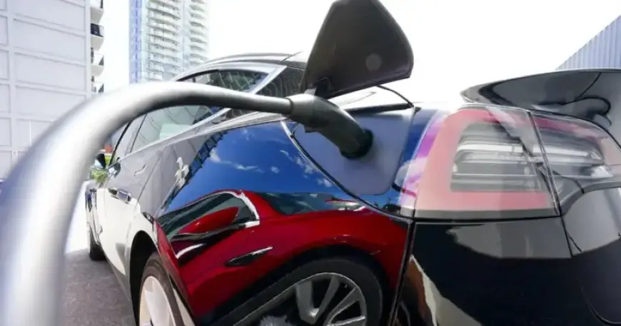 Ottawa Cancels EV Mandate, Unveils $1.5 Billion Investment Fund: Sources