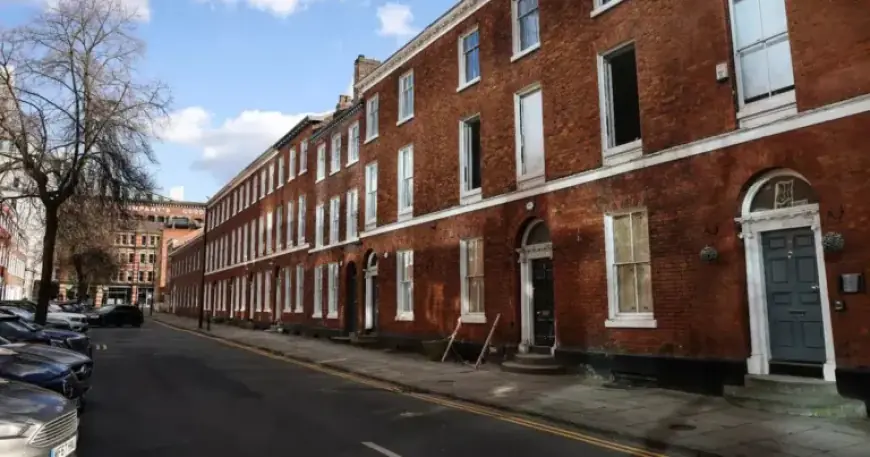 Influencers Swarm Gary Neville’s Manchester Home, Pundit Expresses Frustration