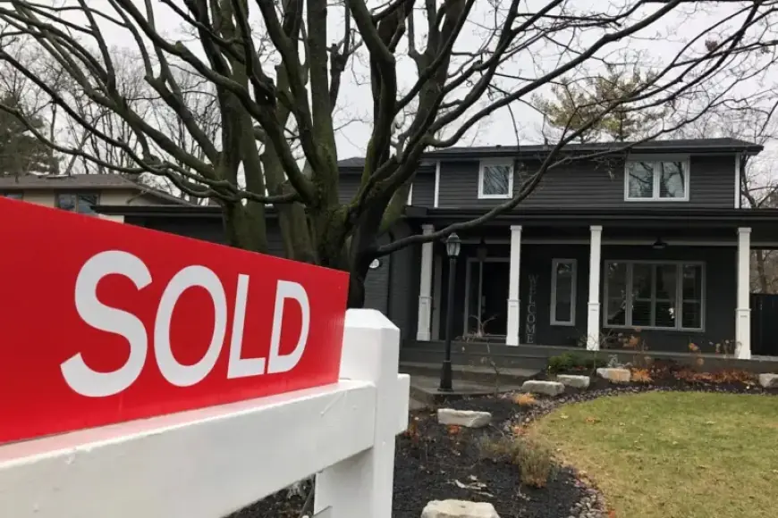 CMHC Reports Mortgage Stress Rising in Toronto, Vancouver Homeowners