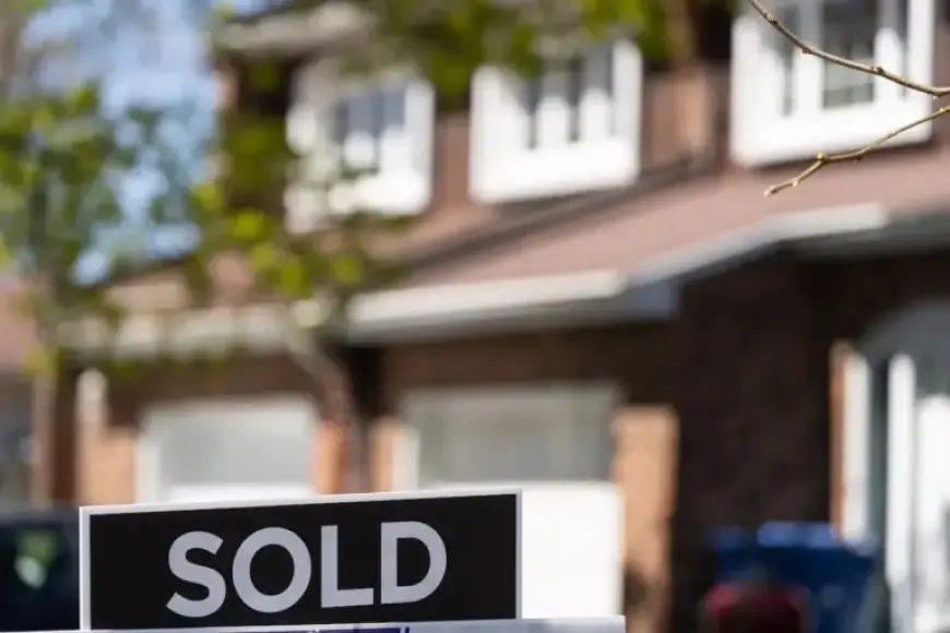 Toronto, Vancouver Mortgage Warnings: Most Homeowners Avoid Renewal Struggles, Says CMHC