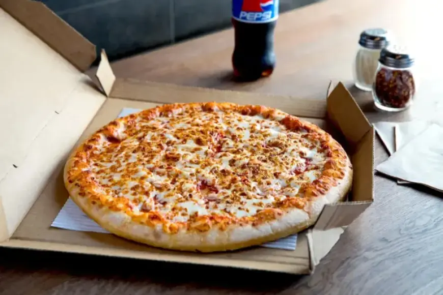 Pizza Chain Shutters 250 Locations Amid Sale Discussions
