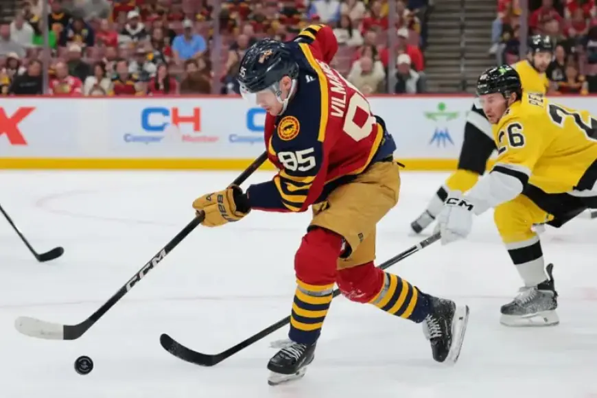 Panthers’ Vilmanis Leaves Game After Collision with Bruins’ McAvoy