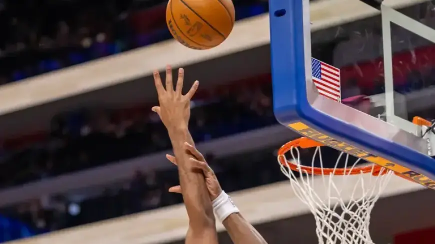 Jalen Duren Exits With Injury in Pistons vs. Wizards Game