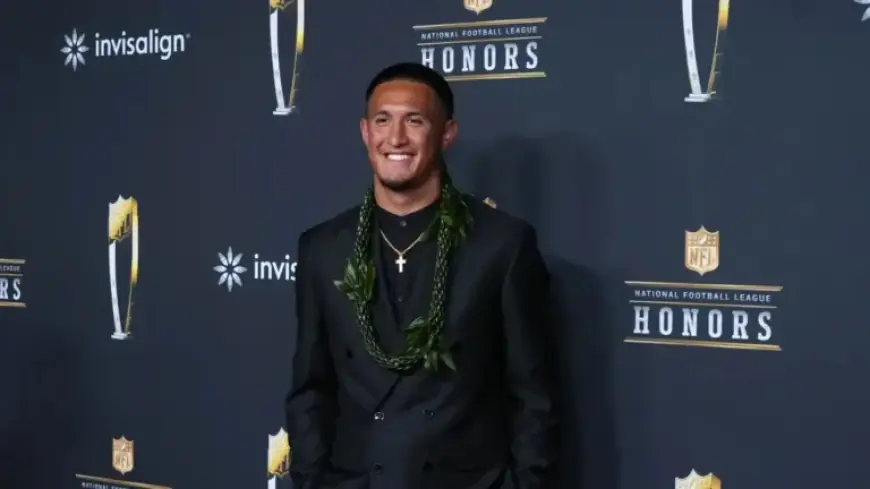 Tetairoa McMillan Wins Offensive Rookie of the Year