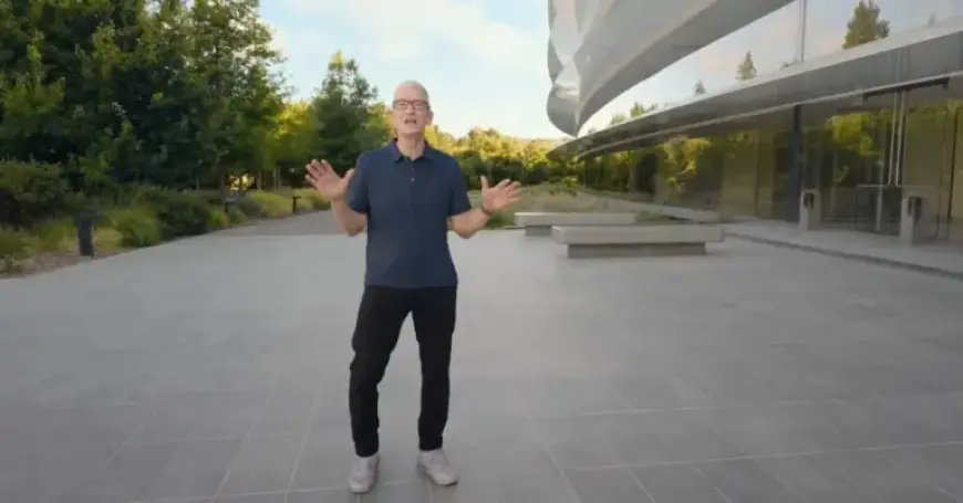 Tim Cook Addresses Succession and Leadership Changes in All-Hands Meeting