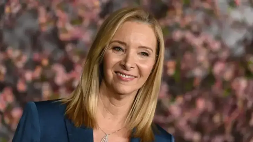 Lisa Kudrow Urges Warner Bros. Owners: Preserve What’s Perfect