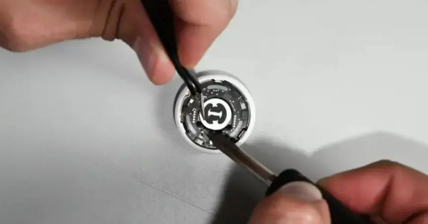 iFixIt Disassembles New AirTag, Reveals Easily Disableable Louder Speaker