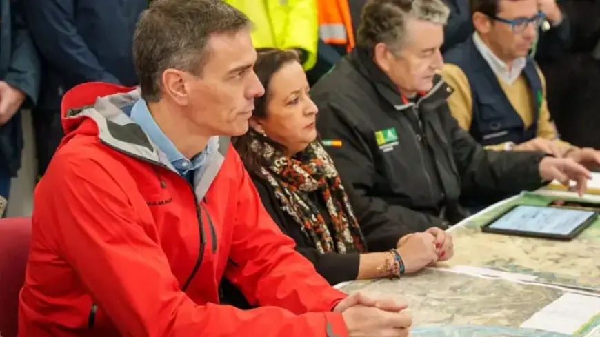 Sánchez Visits Flooded Cádiz, Warns of Extended Dangerous Weather