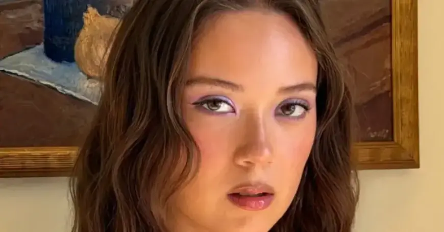 Laufey Stuns in Miu Miu at Second Grammy Win: Glamorous Mermaid Look