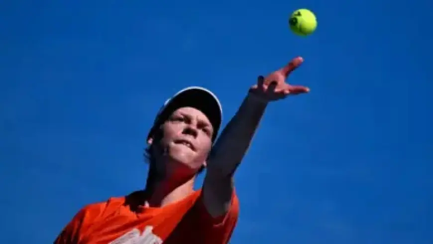 Bolle and Ibrahimović Lead Torchbearers to Milano Cortina’s Darsena