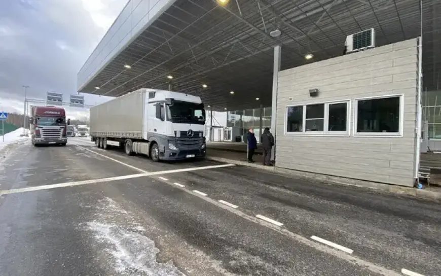 Estonia Shuts Night Border Crossings Amid Russian Tensions