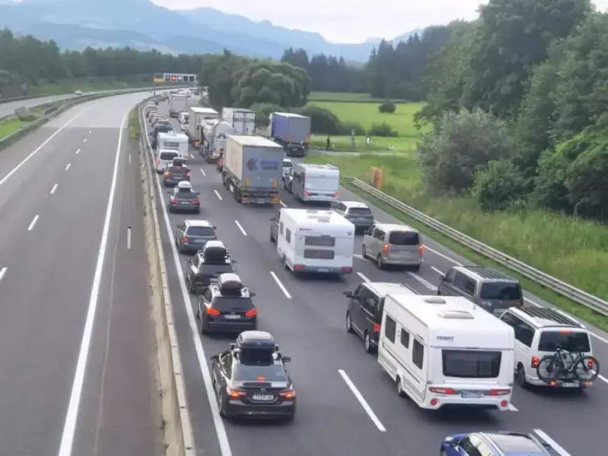 Holiday Schedule, Skiers, and Trade Fairs Spark Weekend Traffic Jams