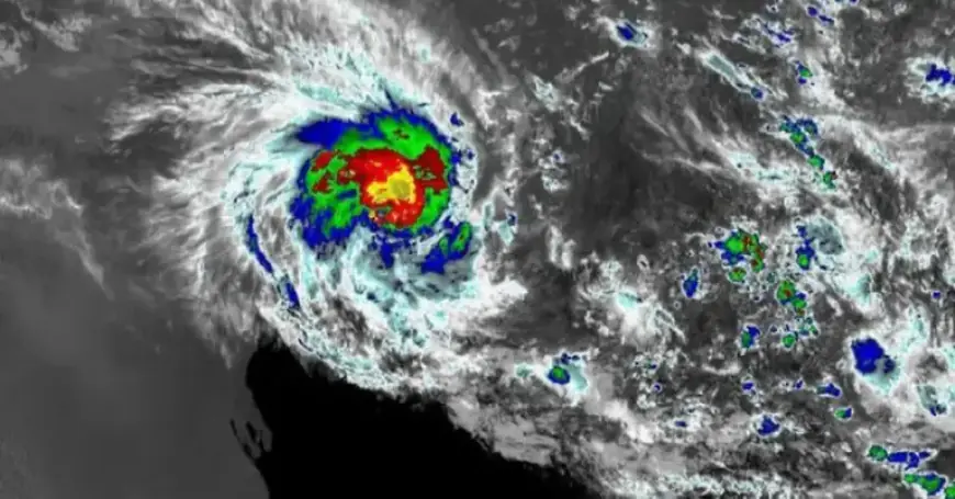 Tropical Cyclone Mitchell Strengthens to Category 3 Before Landfall