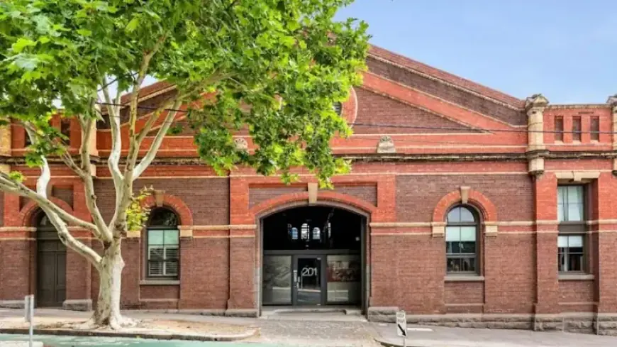 Historic Inner-City Townhouse Achieves Over $1M in Thrilling Auction Sale